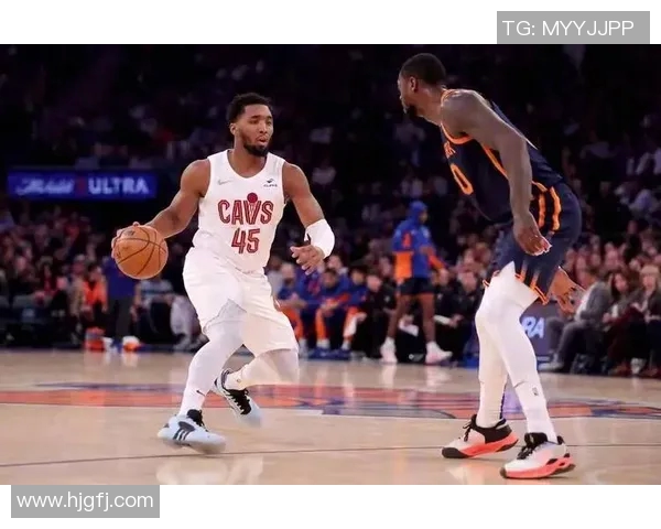 下半场隐身！米切尔12中5拿到15+4+6 下半场4中0一分未得