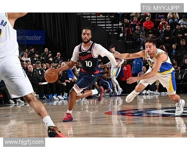 并不是长期高效的方法，快船应该适当减少后场新援的球权？